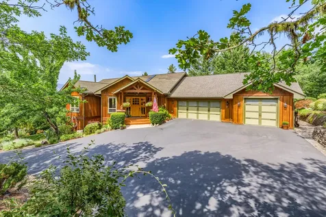 376 Hixson Drive Grants Pass OR 97526