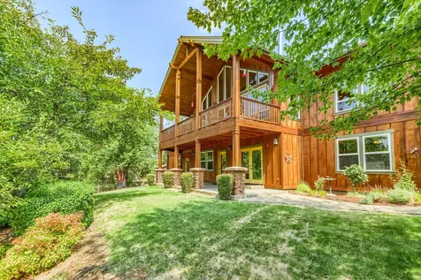 376 Hixson Drive Grants Pass OR 97526