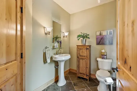 376 Hixson Drive Grants Pass OR 97526