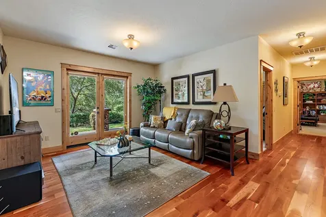 376 Hixson Drive Grants Pass OR 97526