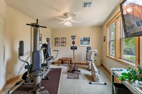 376 Hixson Drive Grants Pass OR 97526