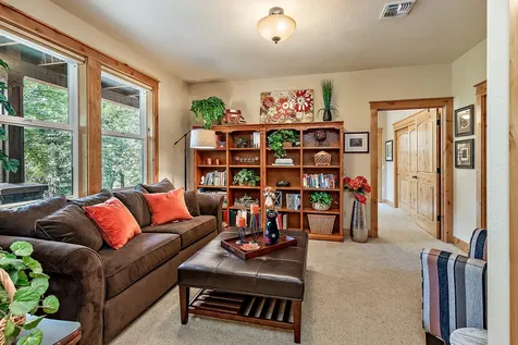 376 Hixson Drive Grants Pass OR 97526