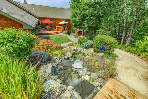 376 Hixson Drive Grants Pass OR 97526