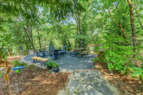 376 Hixson Drive Grants Pass OR 97526