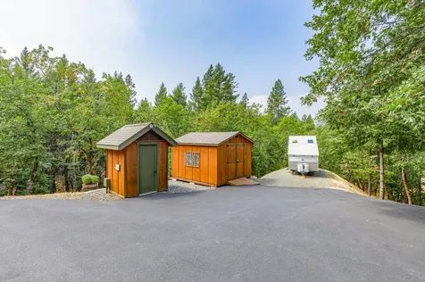 376 Hixson Drive Grants Pass OR 97526