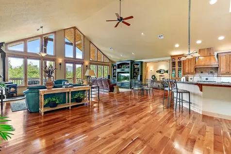 376 Hixson Drive Grants Pass OR 97526