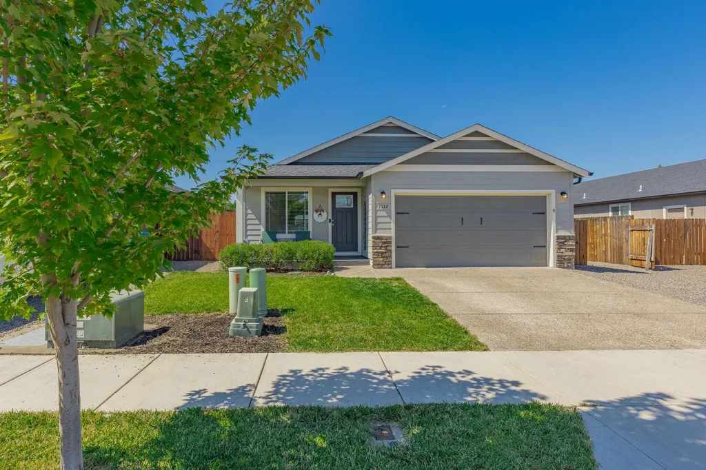 1032 Camas Street Medford OR 97501