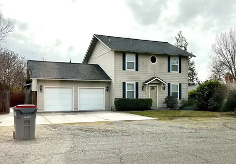 1840 Roxy Ann Place Medford OR 97504