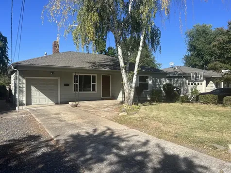 1032 Mount Pitt Avenue Medford OR 97501