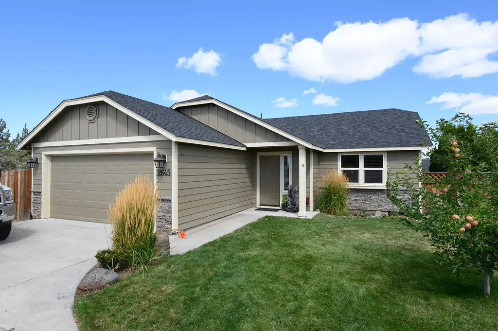 2645 NE 3rd Street Redmond OR 97756