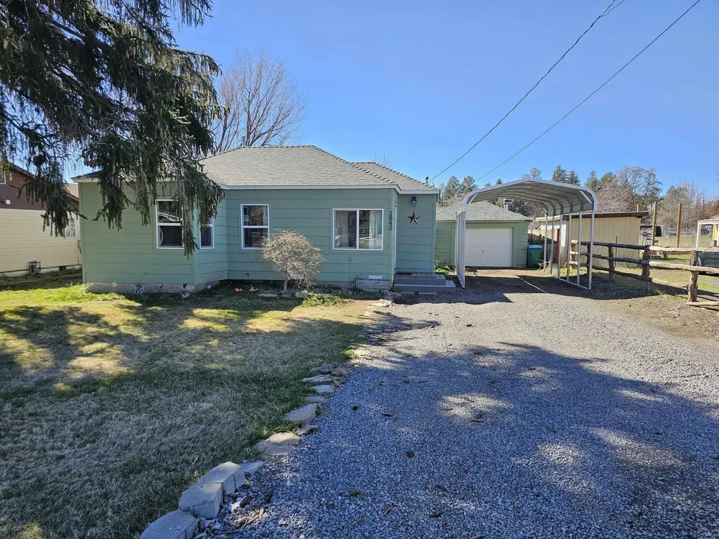 2842 Kane Street Klamath Falls OR 97603