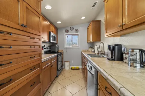 613 N Bartlett Street Medford OR 97501