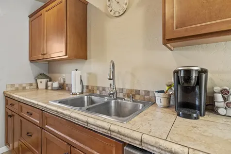 613 N Bartlett Street Medford OR 97501