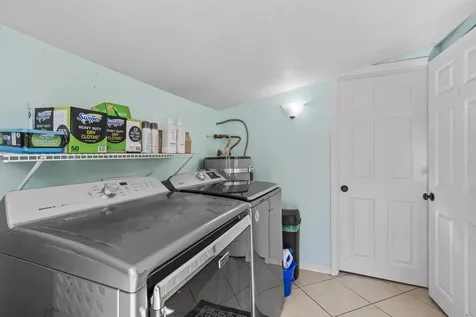 613 N Bartlett Street Medford OR 97501