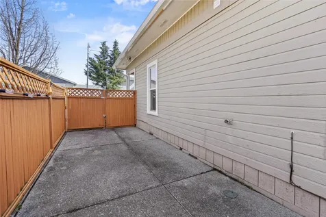 613 N Bartlett Street Medford OR 97501