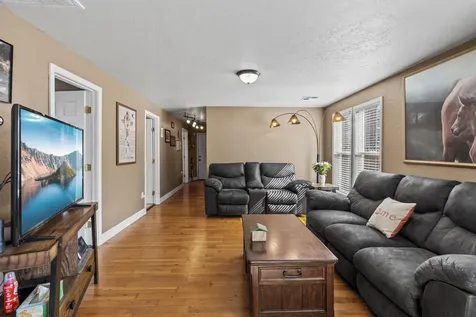 613 N Bartlett Street Medford OR 97501