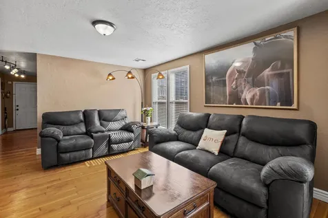613 N Bartlett Street Medford OR 97501