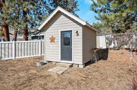 61581 Range Place Bend OR 97702