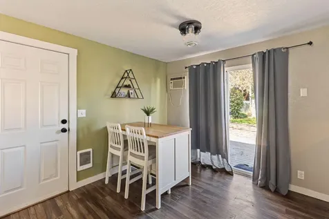 196 W Park Street Grants Pass OR 97527