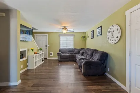 196 W Park Street Grants Pass OR 97527