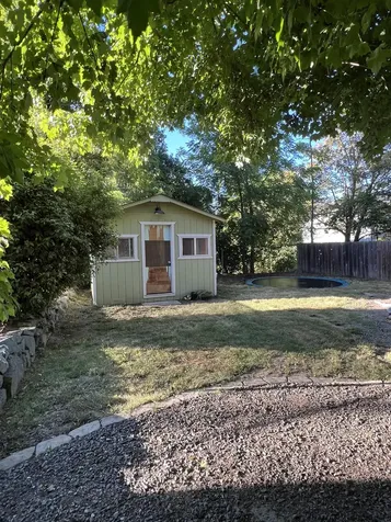 196 W Park Street Grants Pass OR 97527