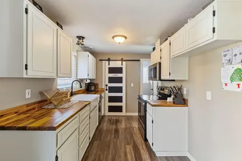 196 W Park Street Grants Pass OR 97527