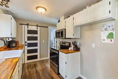 196 W Park Street Grants Pass OR 97527