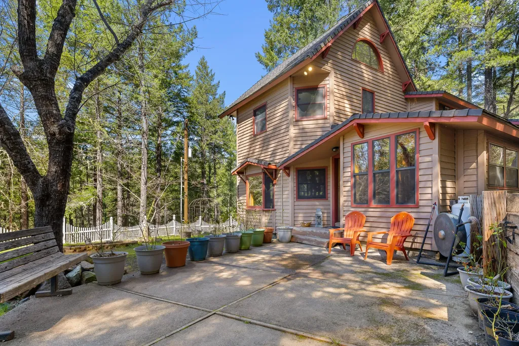 2315 Reeves Creek Road Selma OR 97538
