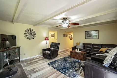 1035 Minthorne Road Rogue River OR 97537