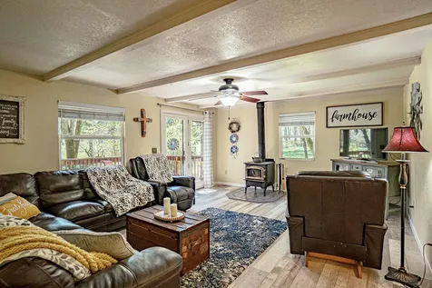 1035 Minthorne Road Rogue River OR 97537