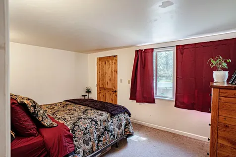 1035 Minthorne Road Rogue River OR 97537