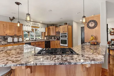 121 Valle Vista Drive Grants Pass OR 97527