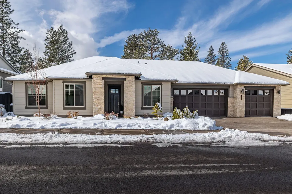 3115 NW Hidden Ridge Drive Bend OR 97703