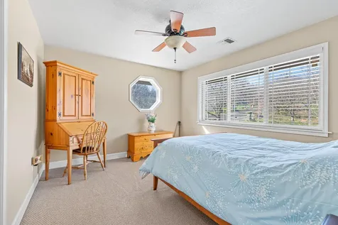 2711 Oak View Circle Medford OR 97504