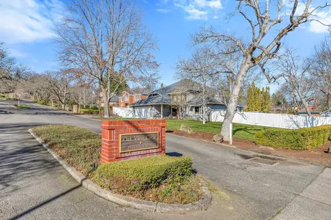 2711 Oak View Circle Medford OR 97504