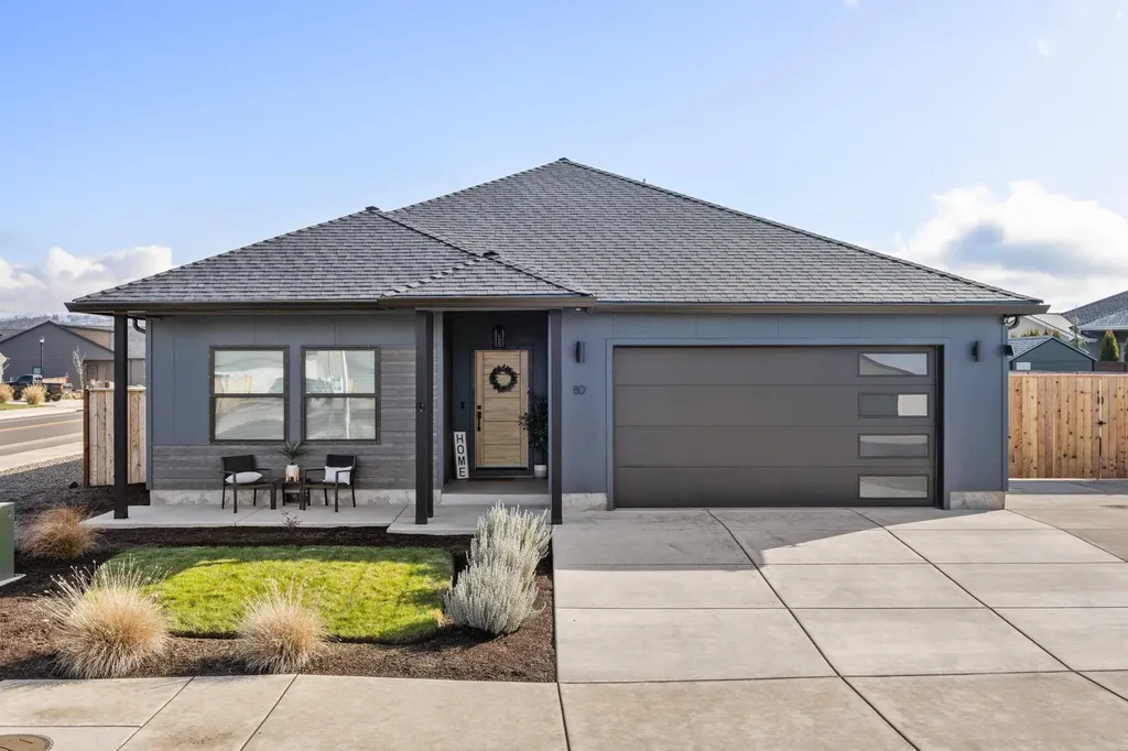 80 Woodlands Drive Eagle Point OR 97524