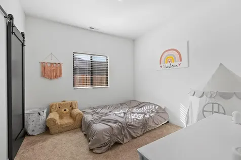 80 Woodlands Drive Eagle Point OR 97524