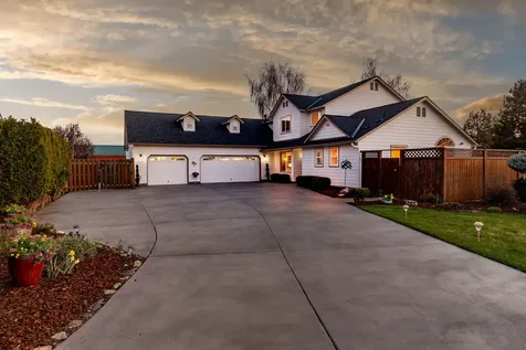 3956 SW Sam Snead Court Redmond OR 97756