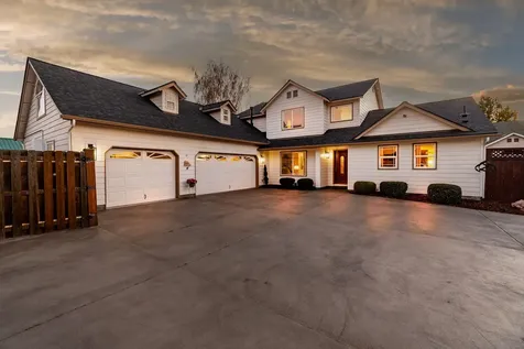 3956 SW Sam Snead Court Redmond OR 97756