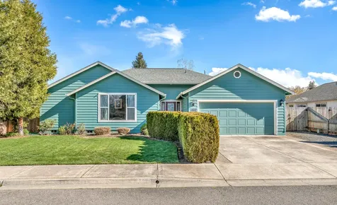 1342 Greentree Way Central Point OR 97502