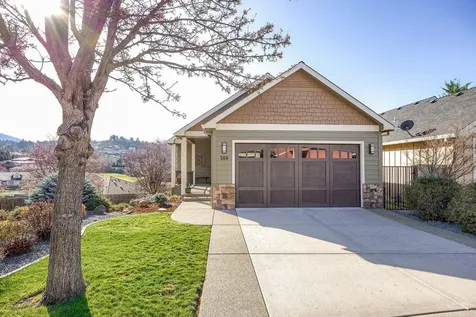 560 Pointe View Court Medford OR 97504