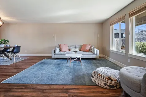 3098 NW Kelly Hill Court Bend OR 97703