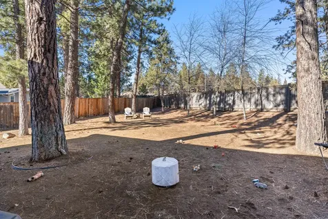 3098 NW Kelly Hill Court Bend OR 97703