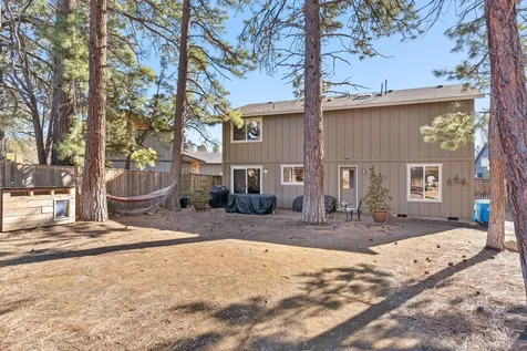 3098 NW Kelly Hill Court Bend OR 97703