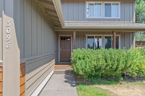 3098 NW Kelly Hill Court Bend OR 97703