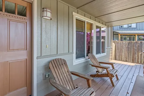 3098 NW Kelly Hill Court Bend OR 97703