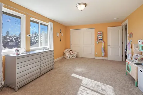 3098 NW Kelly Hill Court Bend OR 97703