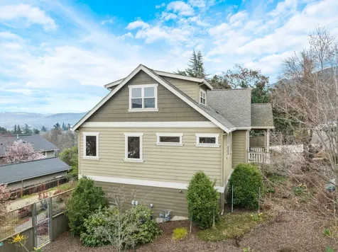 688 Walnut Street Ashland OR 97520