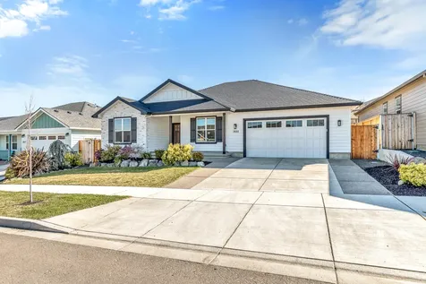 2644 Farmington Avenue Medford OR 97504
