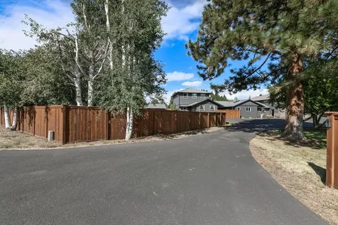 62267 Powell Butte Highway Bend OR 97701